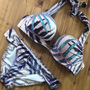 Victoria’s Secret Miraculous Bombshell Bikini